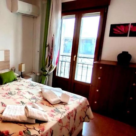 Apartamento En Zona De Ocio Casco Antiguo Alicante Exterior foto