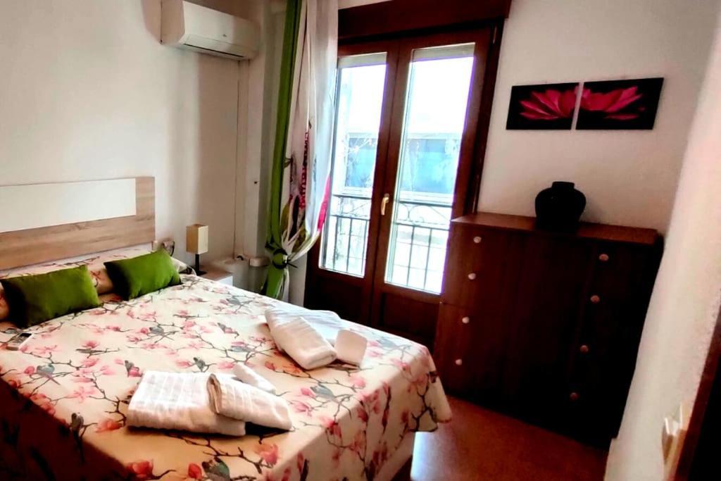 Apartamento En Zona De Ocio Casco Antiguo Alicante Exterior foto