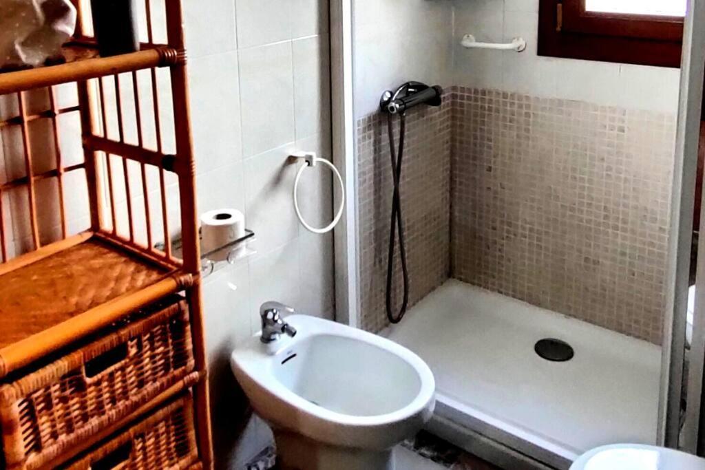 Apartamento En Zona De Ocio Casco Antiguo Alicante Exterior foto